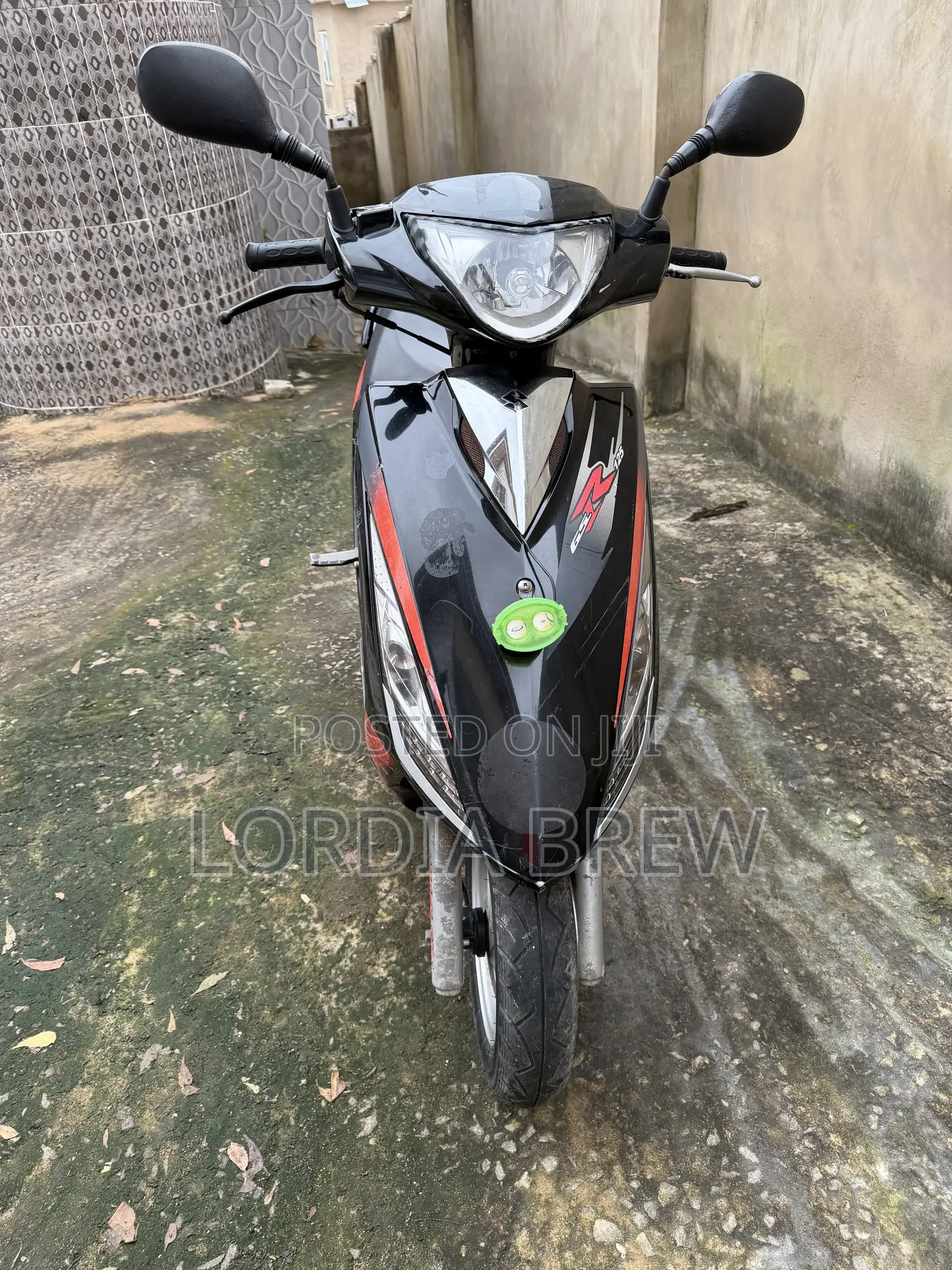 Suzuki GSR 2017 Black