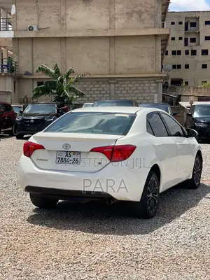 Toyota Corolla LE Eco 4dr Sedan (1.8L 4cyl CVT) 2016 White