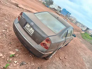 Volkswagen Passat 1.8 1996 Gray