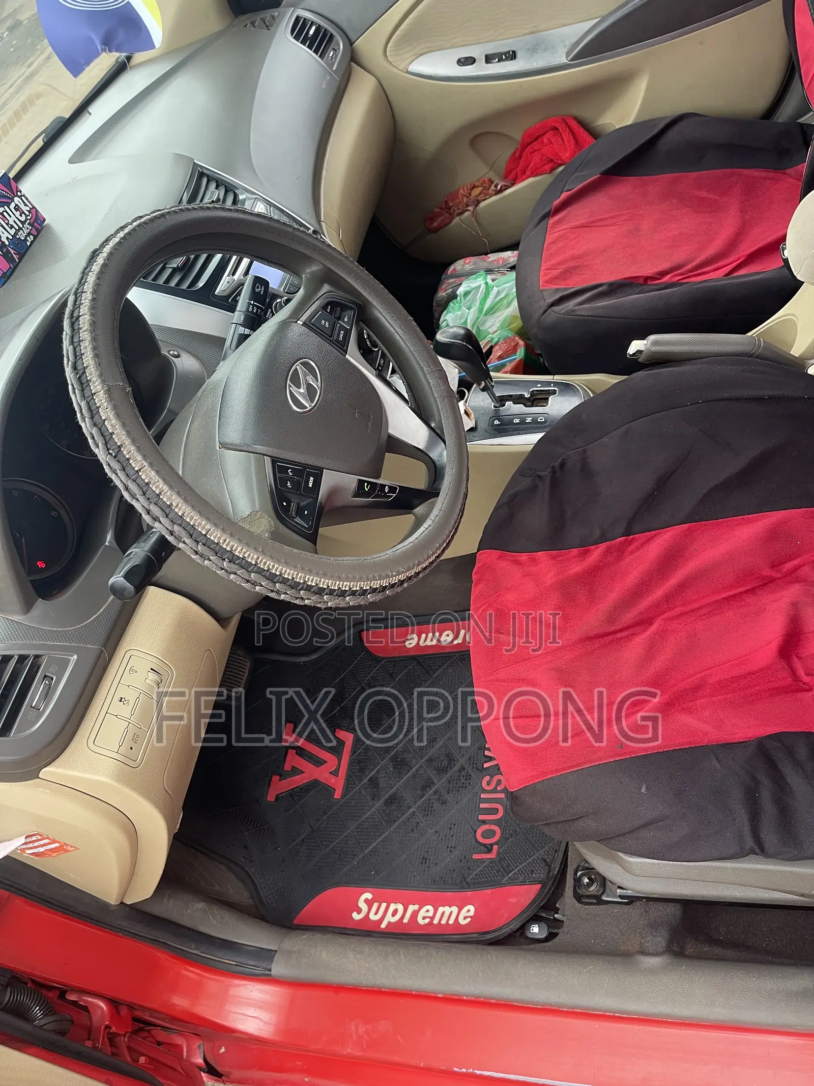 Hyundai Accent SE 2012