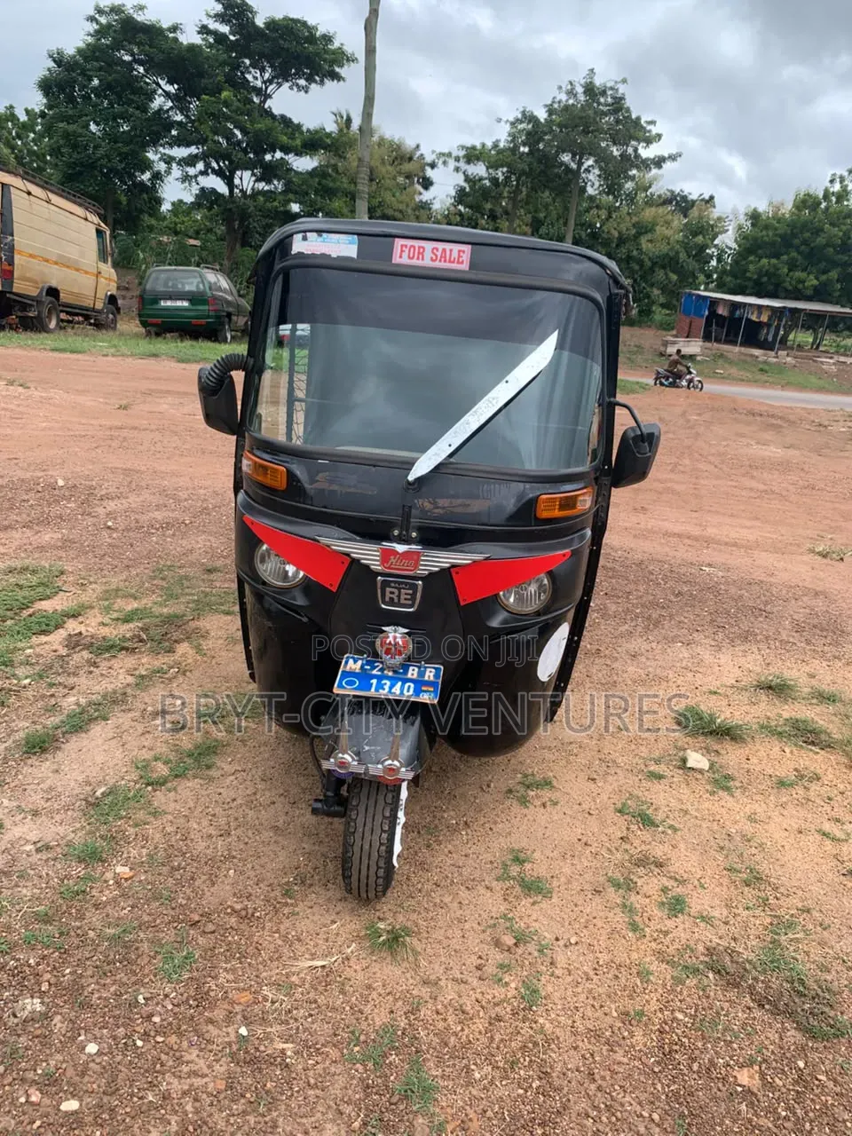 Bajaj RE 2022 Black