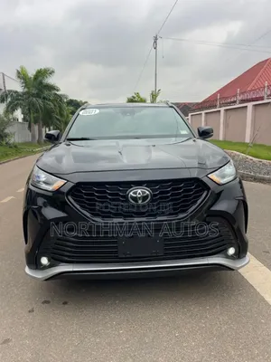 Toyota Highlander XSE 2021 Black