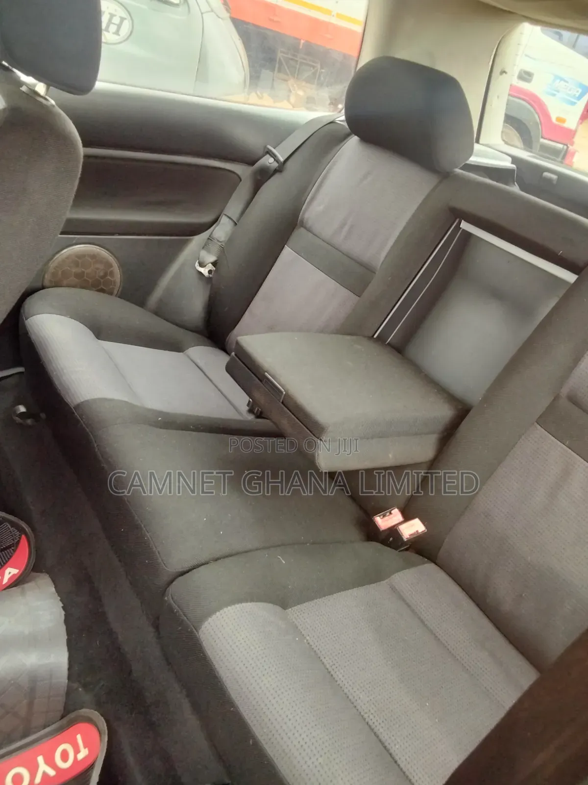 Volkswagen Golf 2000 Red