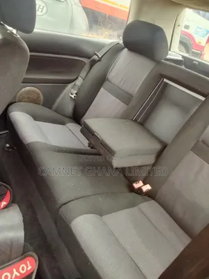 Volkswagen Golf 2000 Red