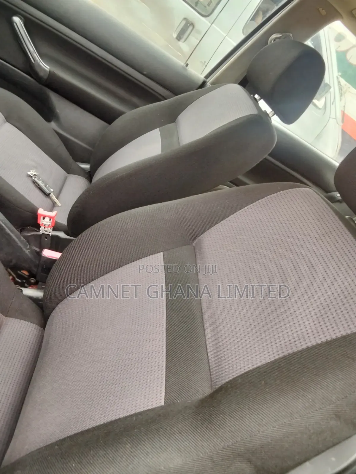 Volkswagen Golf 2000 Red