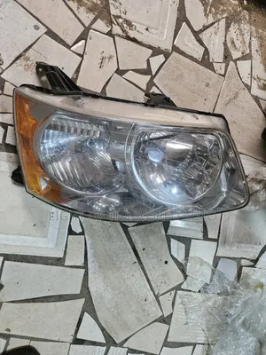 Pontiac Torrent Headlight 2006 Left Side