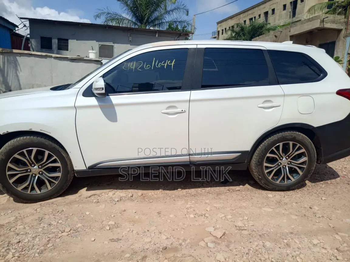 Mitsubishi Outlander 2018 White