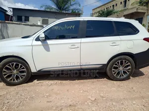 Mitsubishi Outlander 2018 White