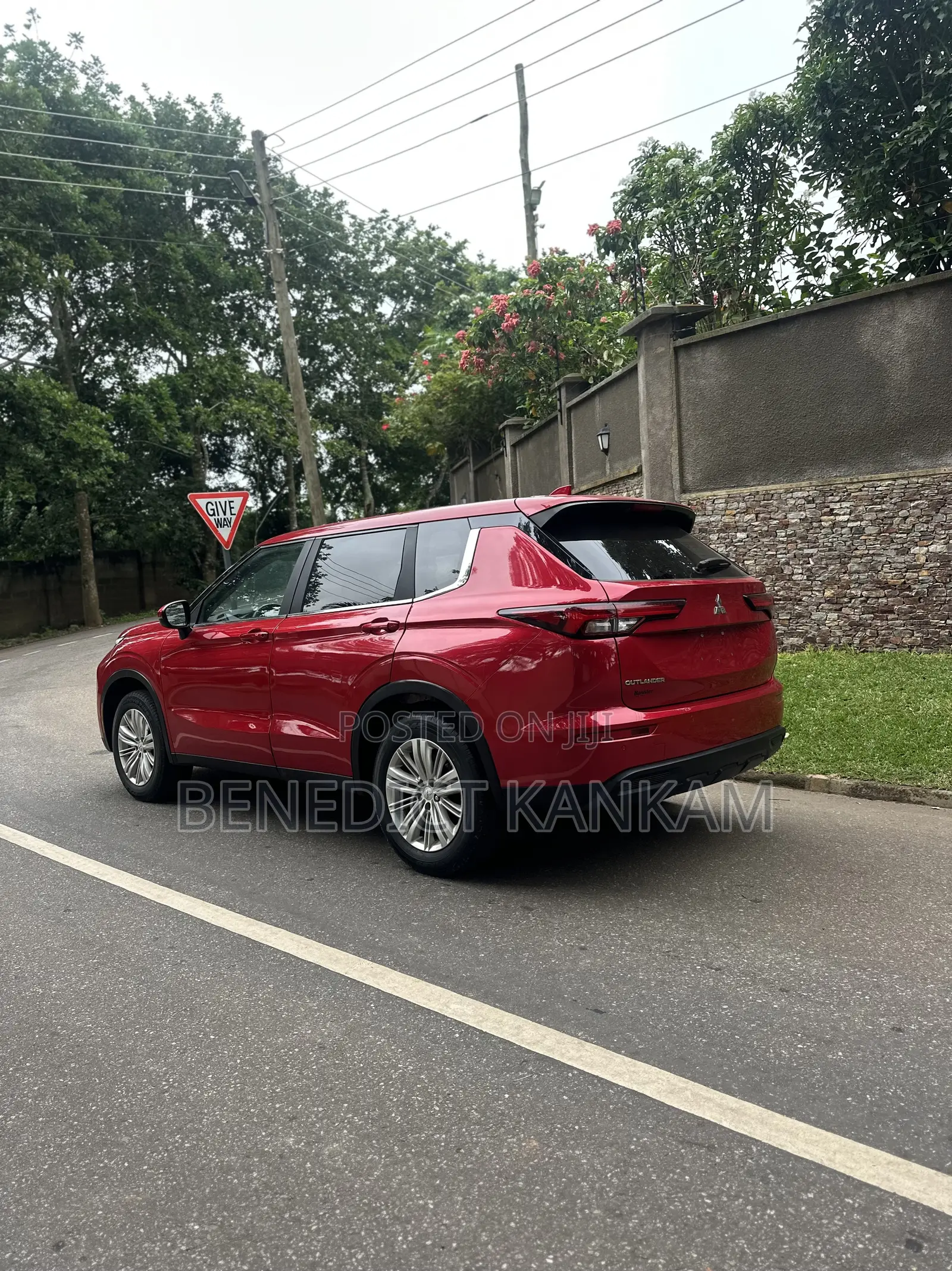 Mitsubishi Outlander SE 2024 Red