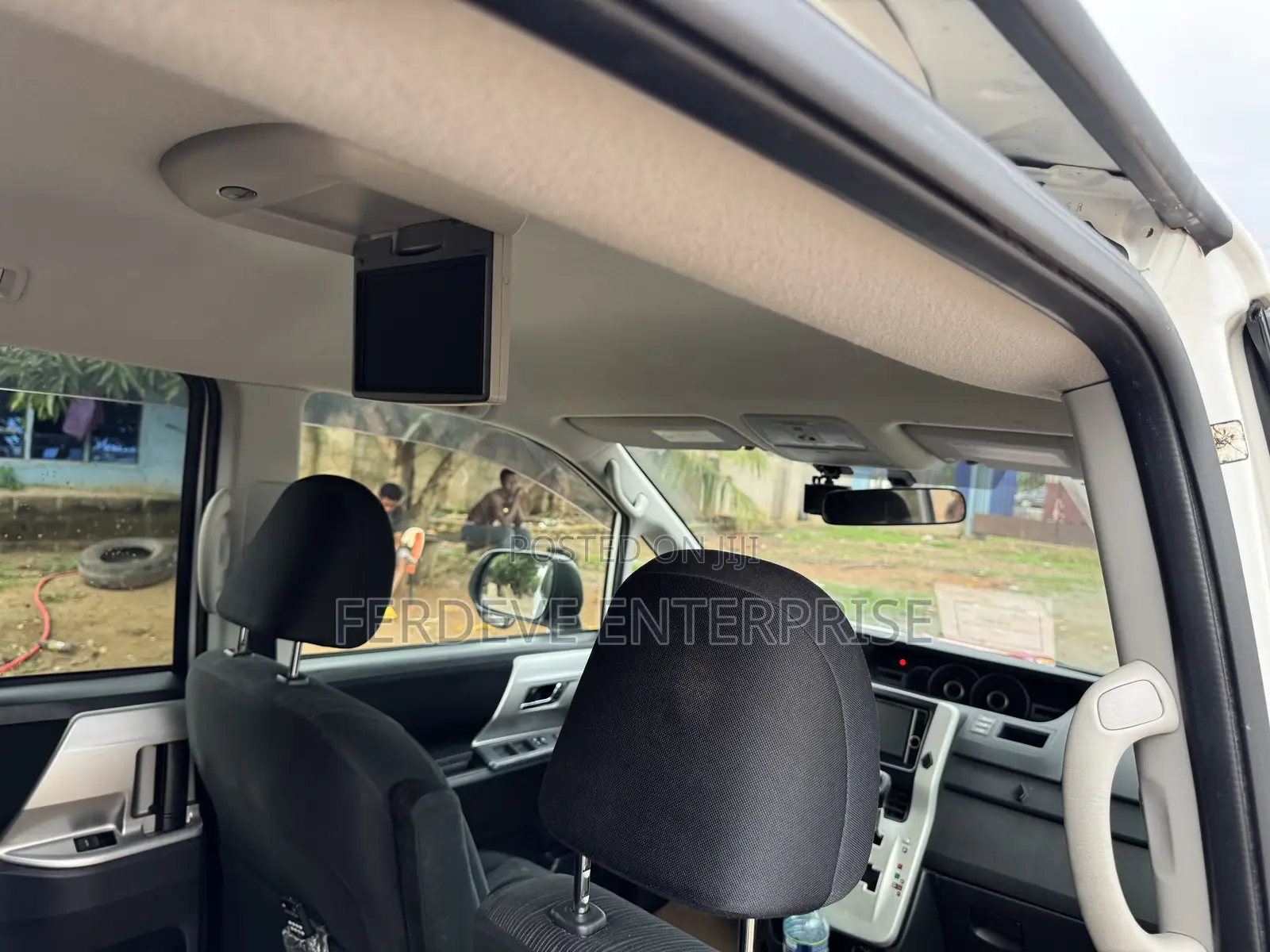 Toyota Voxy 2012 White