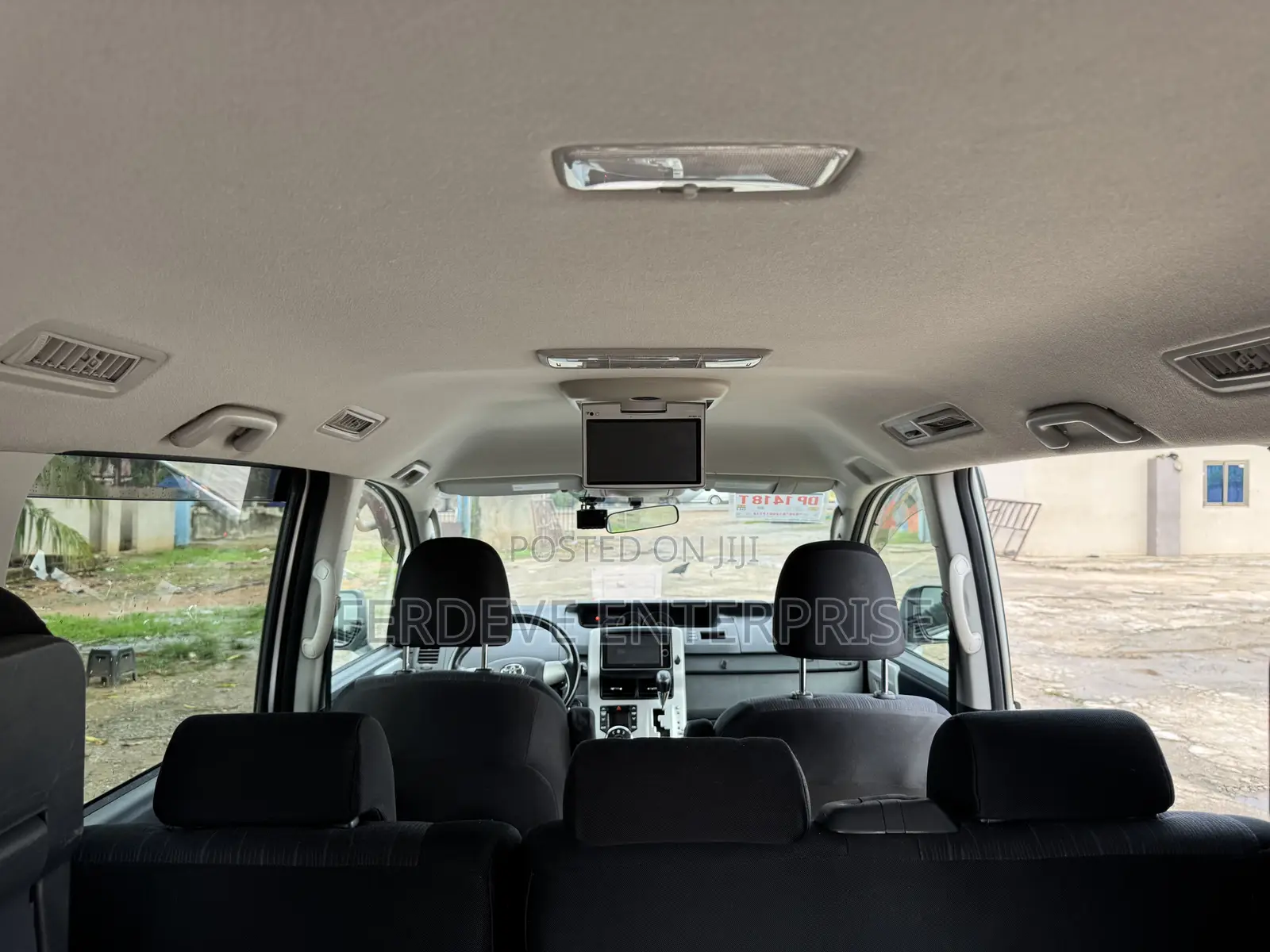 Toyota Voxy 2012 White
