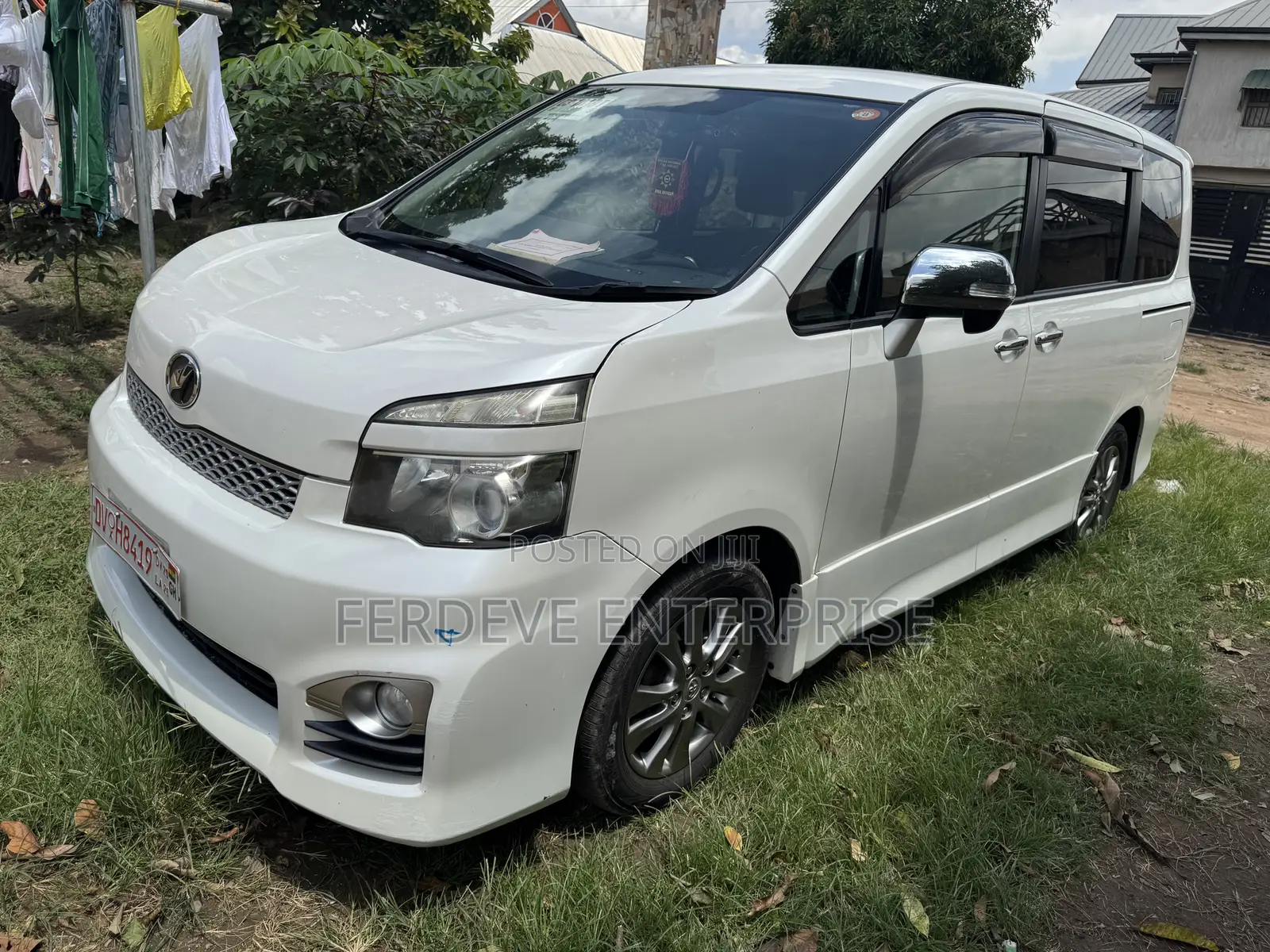 Toyota Voxy 2012 White