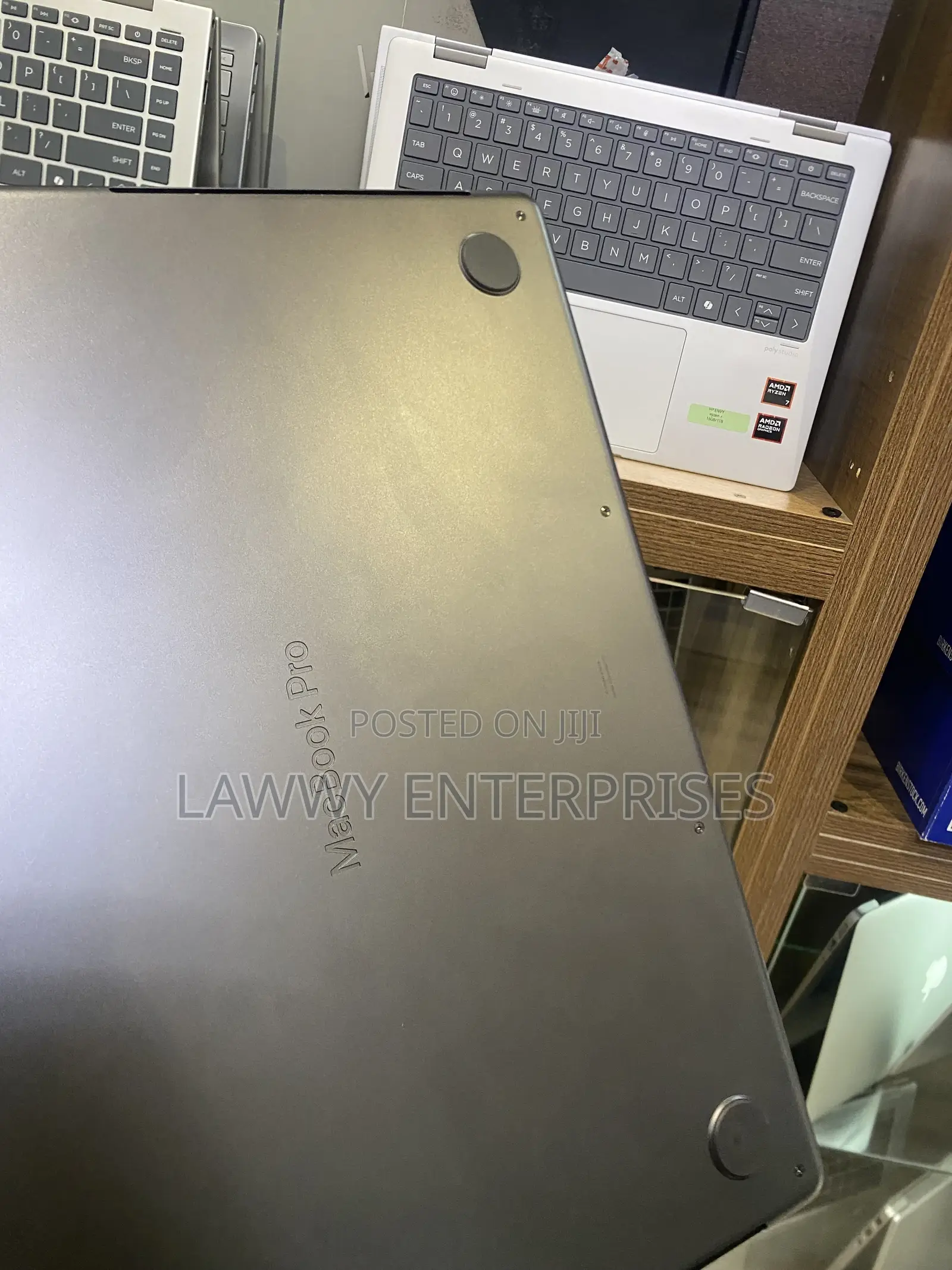 Laptop Apple MacBook Pro 2025 M5 16GB Apple M5 Pro SSD 512GB