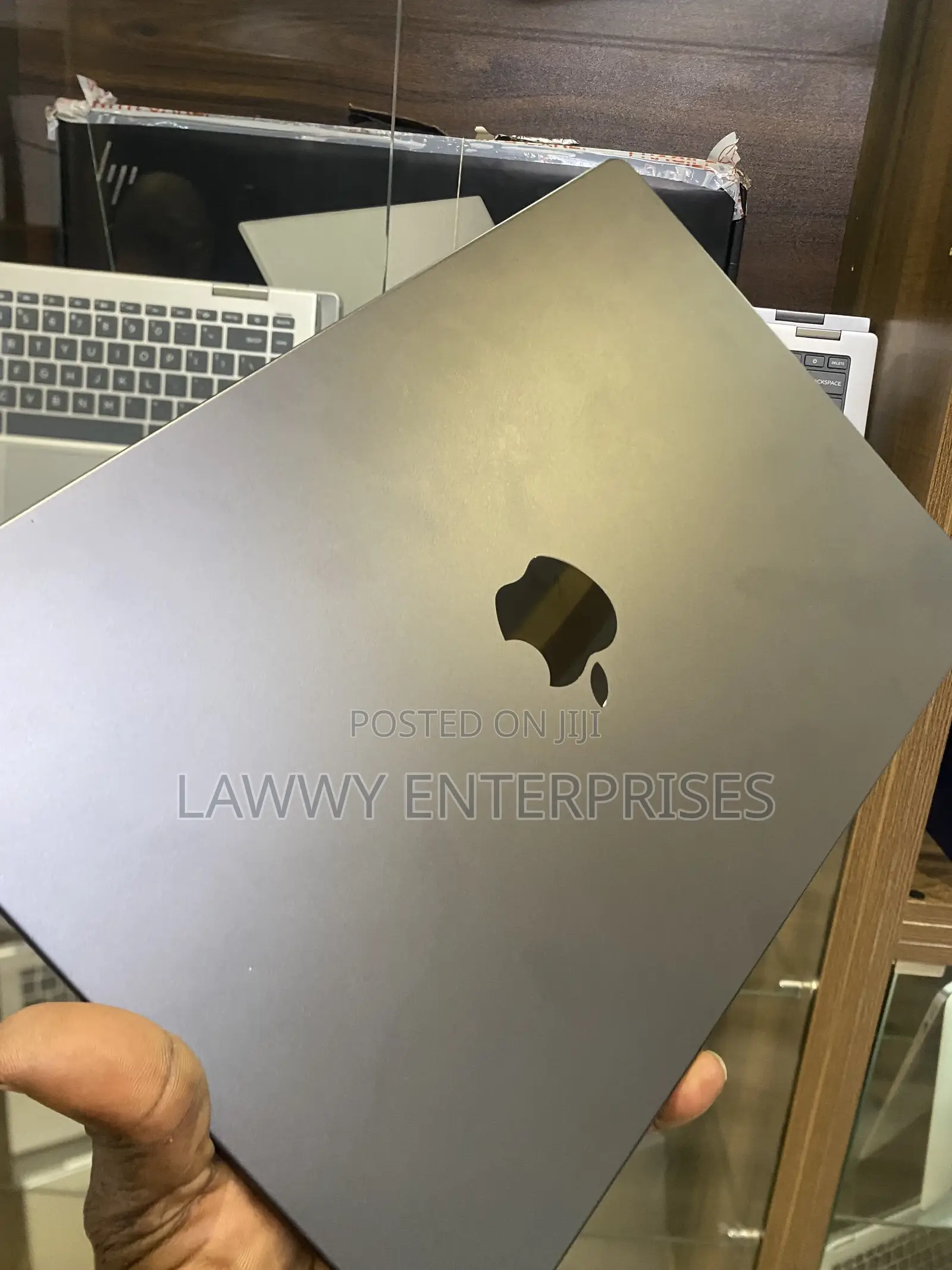 Laptop Apple MacBook Pro 2025 M5 16GB Apple M5 Pro SSD 512GB
