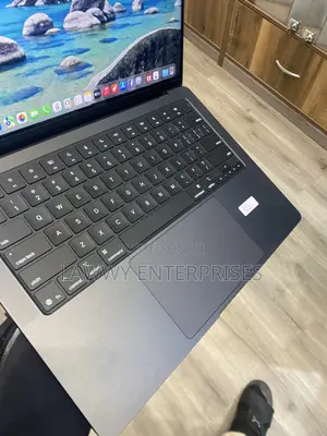 Laptop Apple MacBook Pro 2025 M5 16GB Apple M5 Pro SSD 512GB