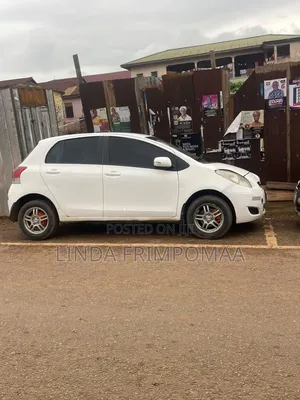 Toyota Vitz 2012 White