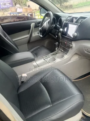 Toyota Highlander 2010 Brown