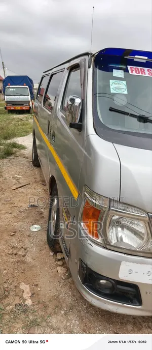 Nissan Caravan (Urvan) 2012 Silver