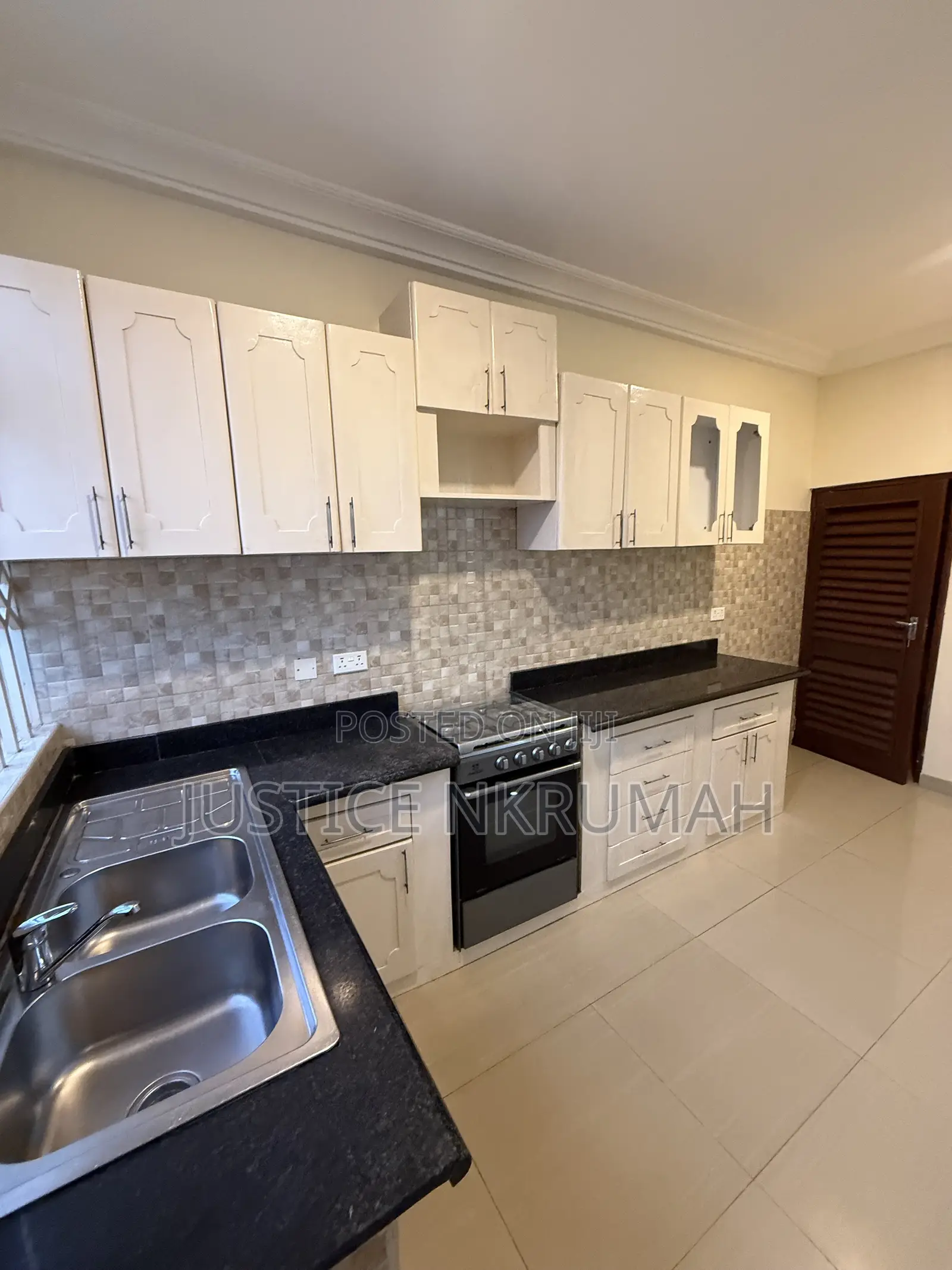 2bdrm Apartment in Mr Justice Estates, East Legon for rent