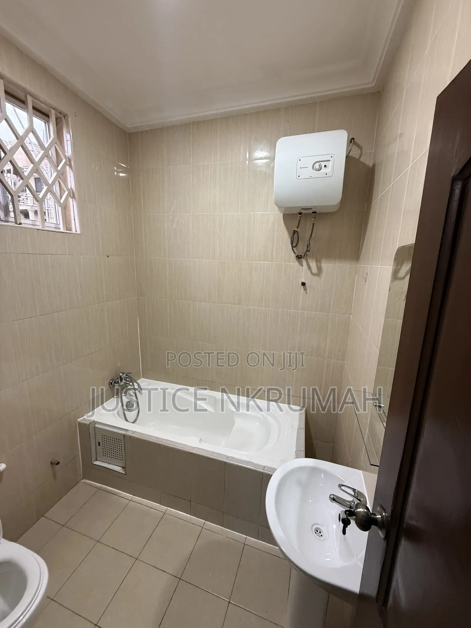 2bdrm Apartment in Mr Justice Estates, East Legon for rent