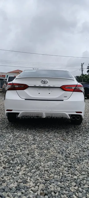Toyota Camry 2019 White