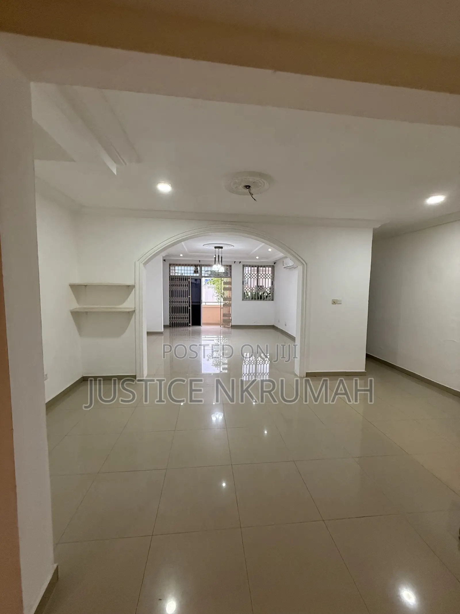 2bdrm Apartment in Mr Justice Estates, East Legon for rent