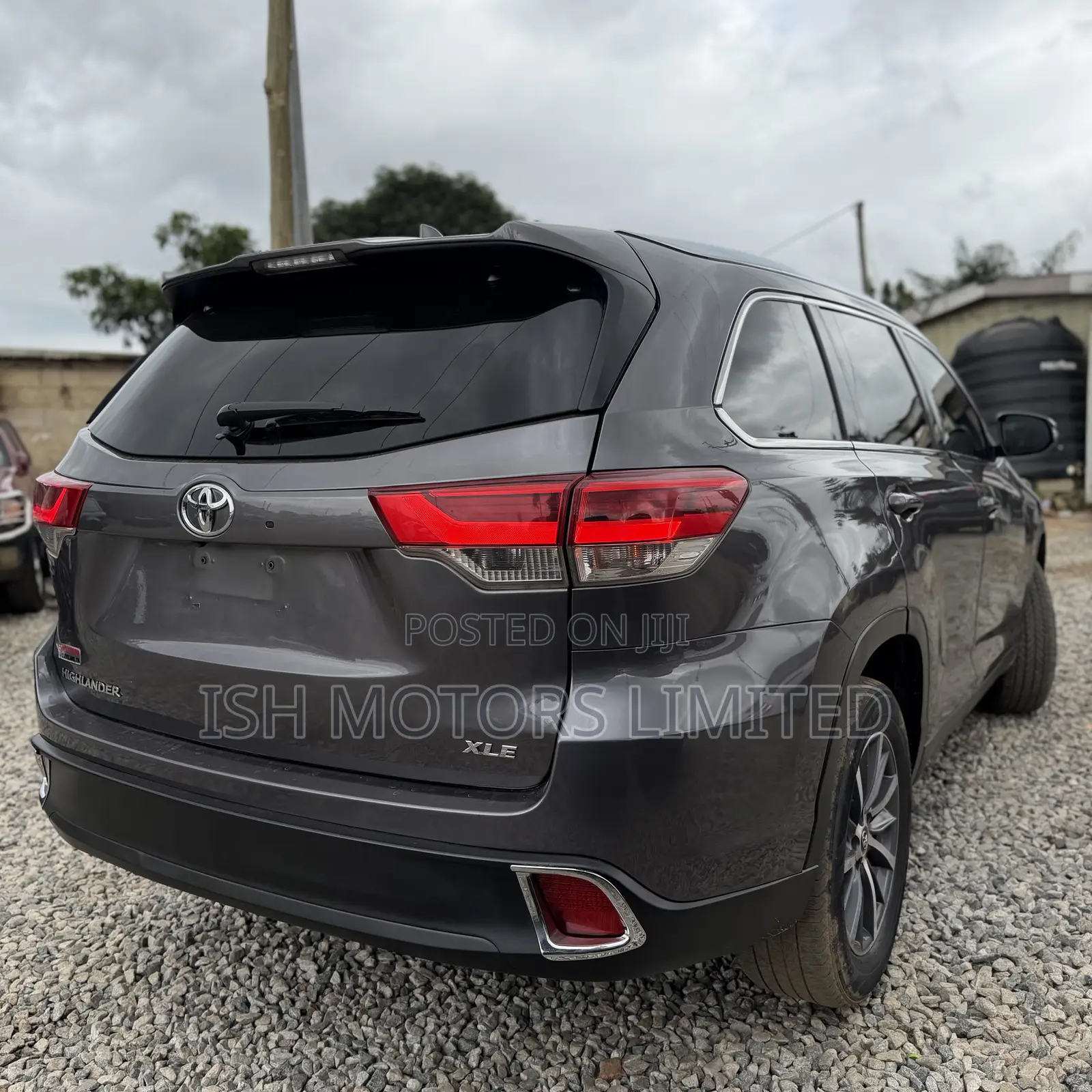Toyota Highlander XLE 2019 Brown