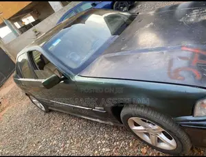 BMW 3 Series 318i RWD 1998 Green