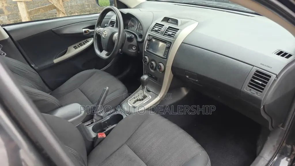 Toyota Corolla 2013 Black