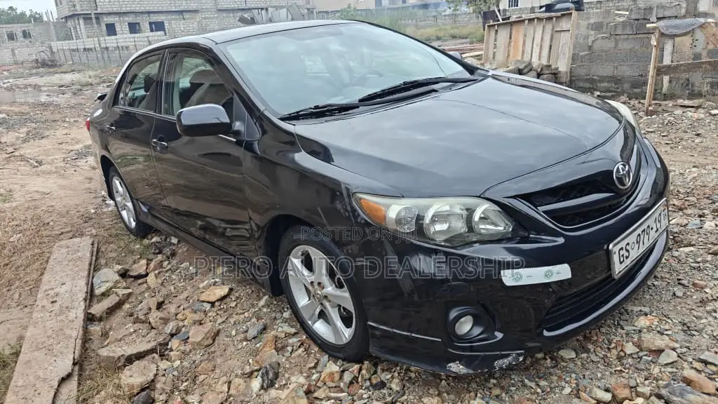 Toyota Corolla 2013 Black