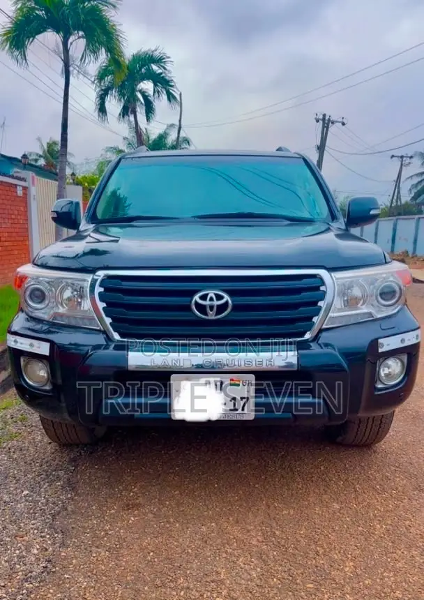 Toyota Land Cruiser 4.6 V8 GX-R 2014 Black