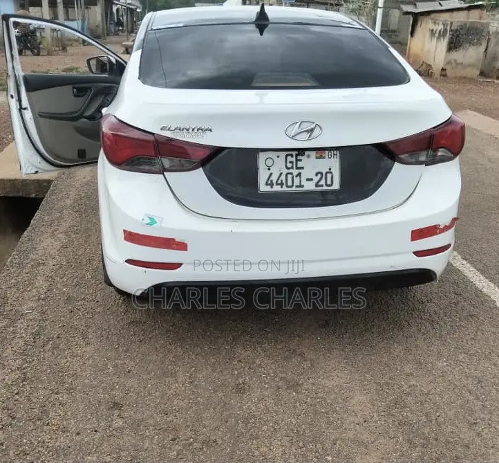 Hyundai Elantra 2016 White