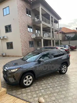 Toyota RAV4 XLE AWD 2019 Gray
