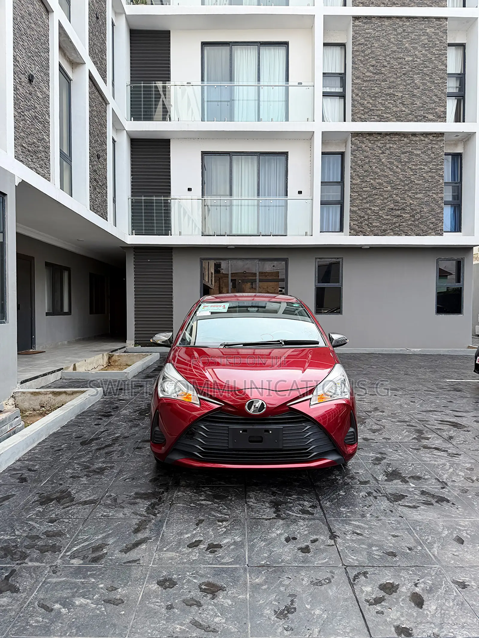 Toyota Vitz 1.3 FWD 5dr 2018 Maroon