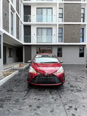 Toyota Vitz 1.3 FWD 5dr 2018 Maroon