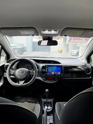 Toyota Vitz 1.3 FWD 5dr 2018 Maroon