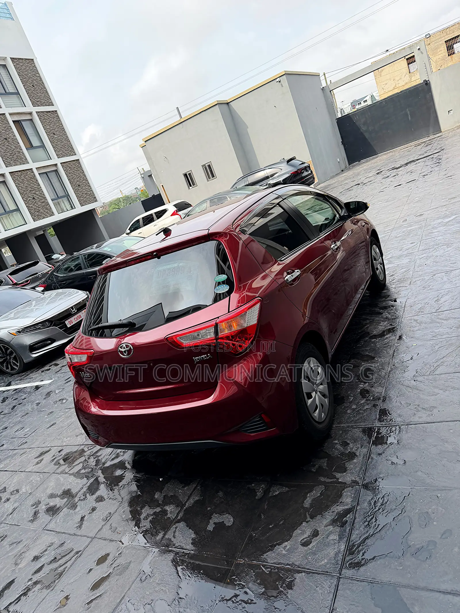 Toyota Vitz 1.3 FWD 5dr 2018 Maroon