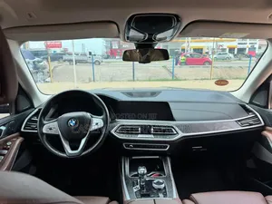 BMW X7 xDrive40i Sports Activity Vehicle 2025 Black