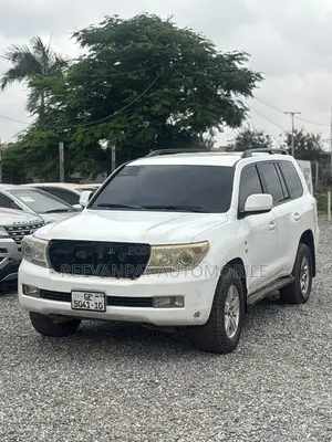 Toyota Land Cruiser 2009 White