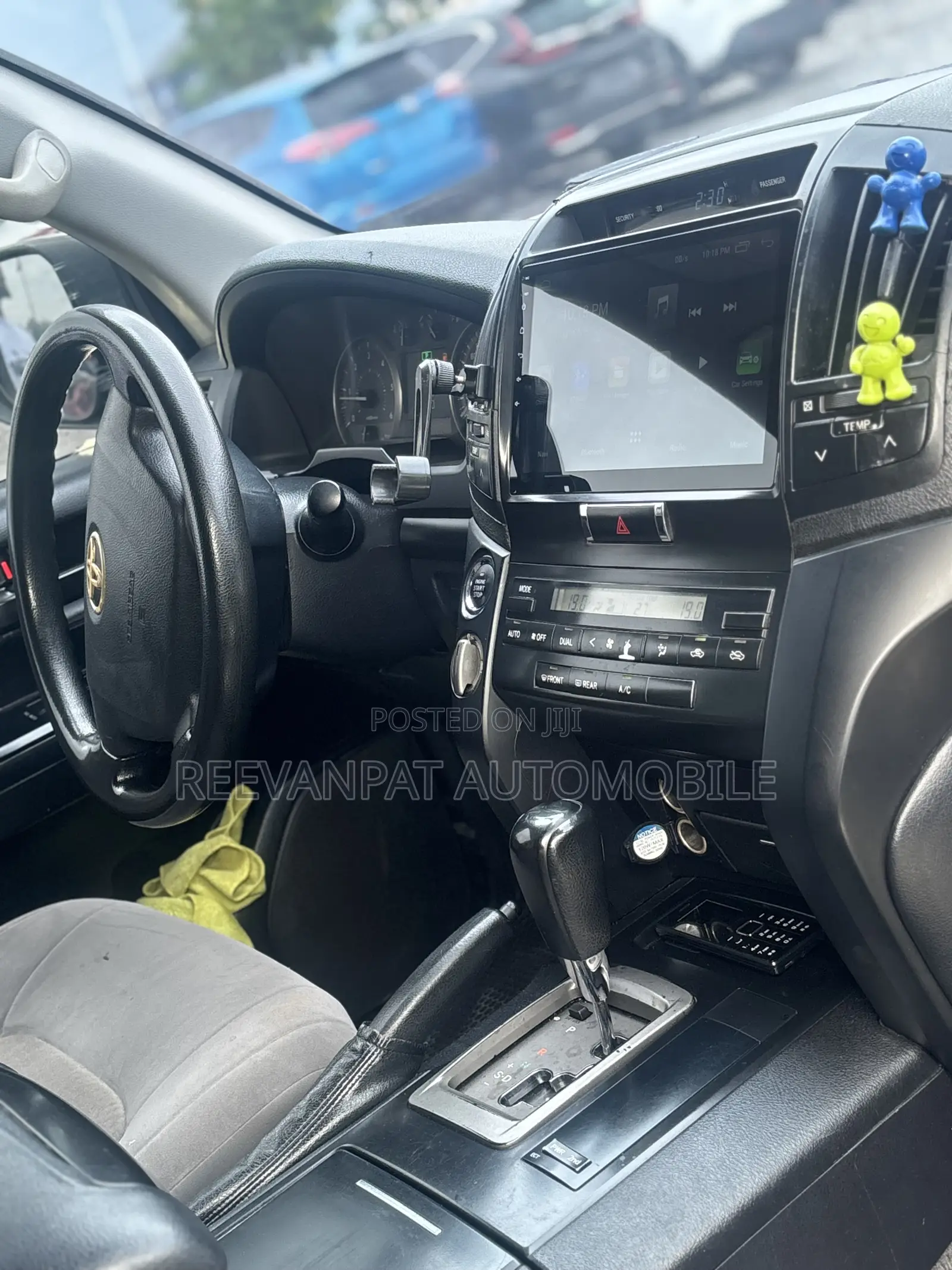 Toyota Land Cruiser 2009 White
