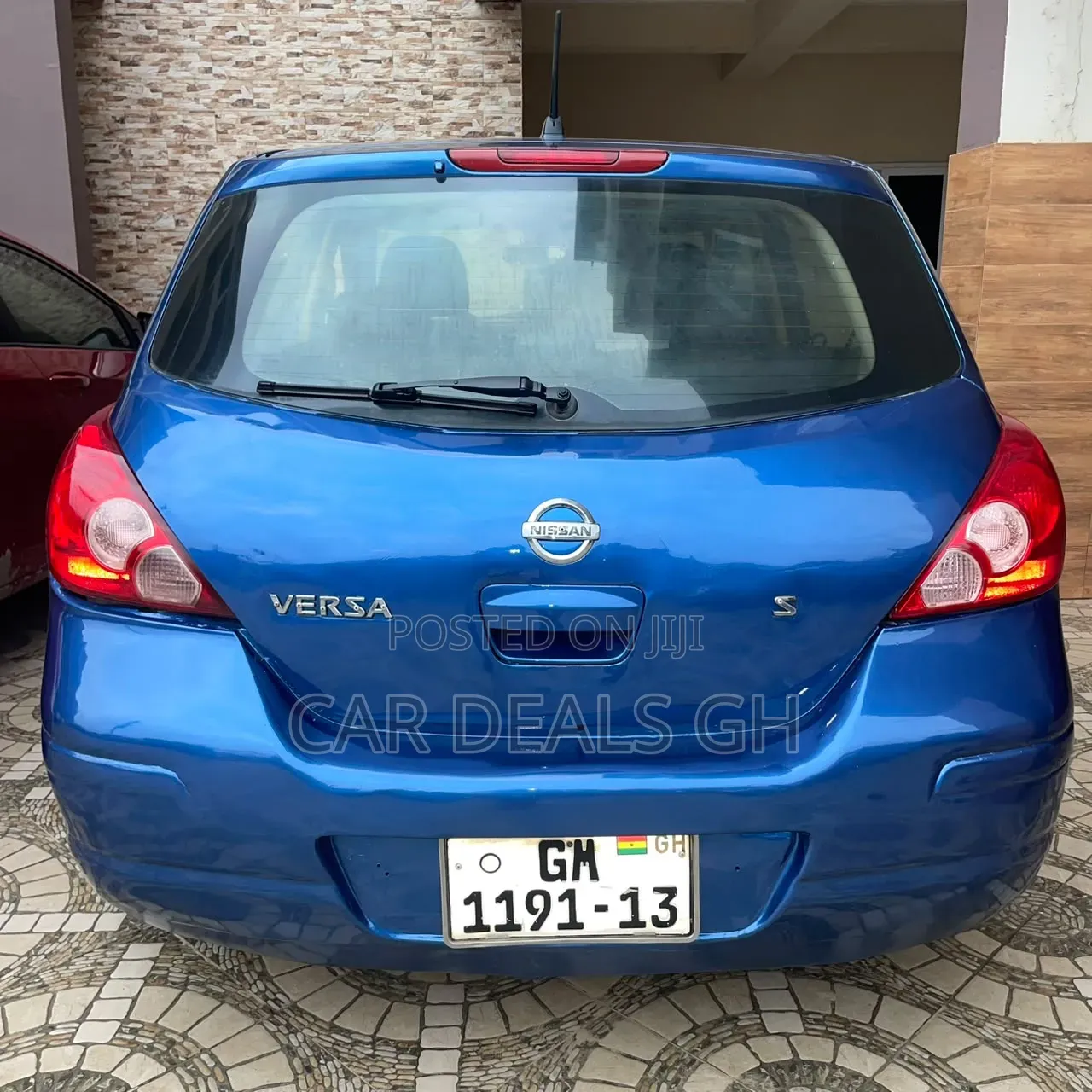 Nissan Versa 2010 Blue