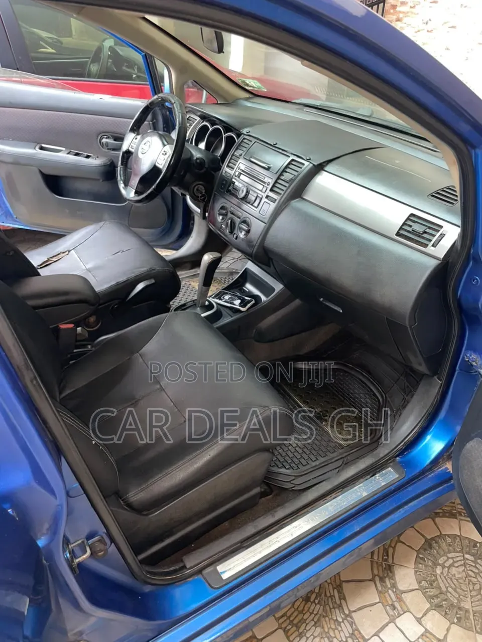 Nissan Versa 2010 Blue