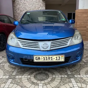 Nissan Versa 2010 Blue