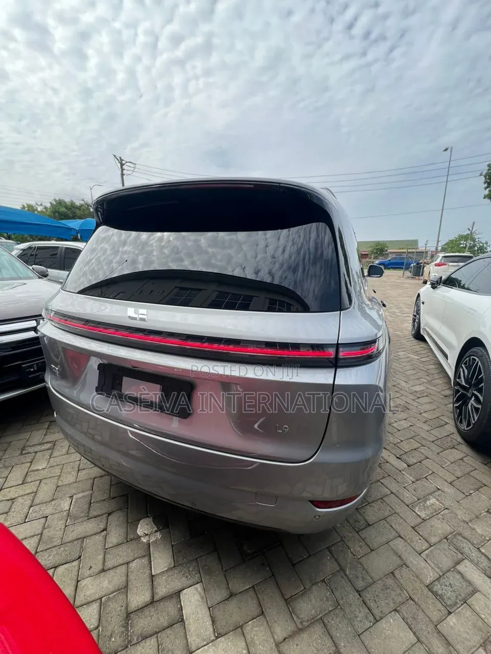 Li Auto L9 1.5 Hybrid AWD 2022 Silver