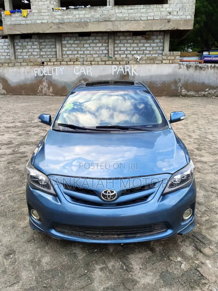 Toyota Corolla 2013 Blue