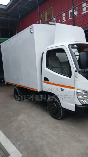 Double Cabin Truck