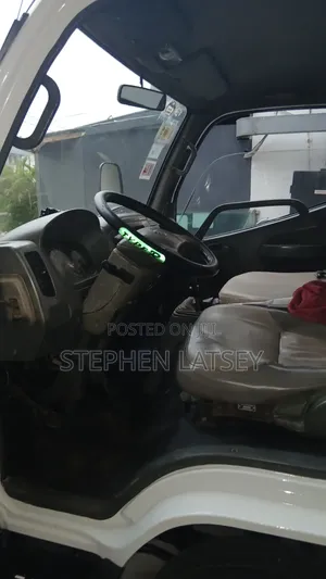 Double Cabin Truck