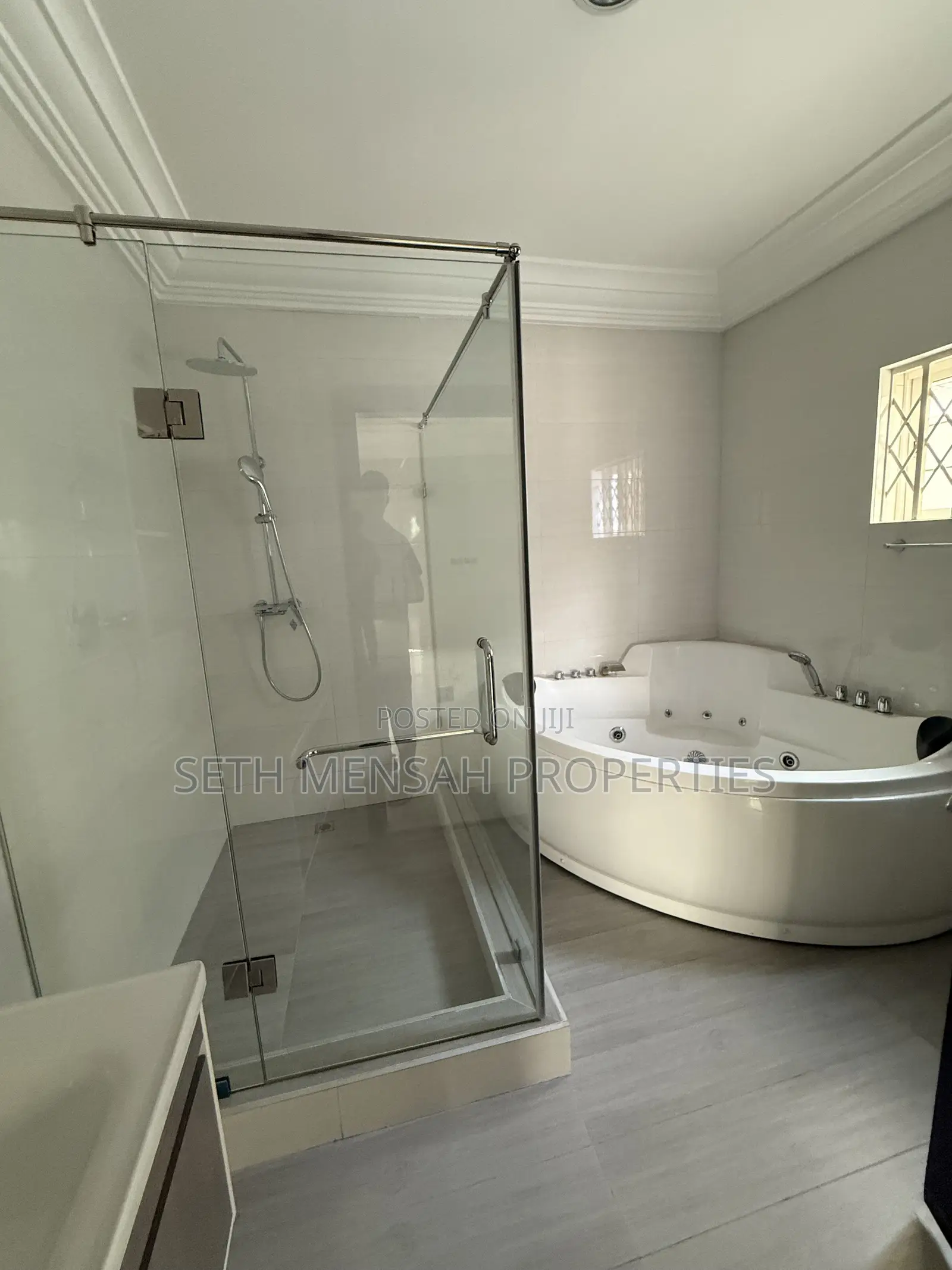 4bdrm House in 4 Bedroom House, US Embassy Area for sale