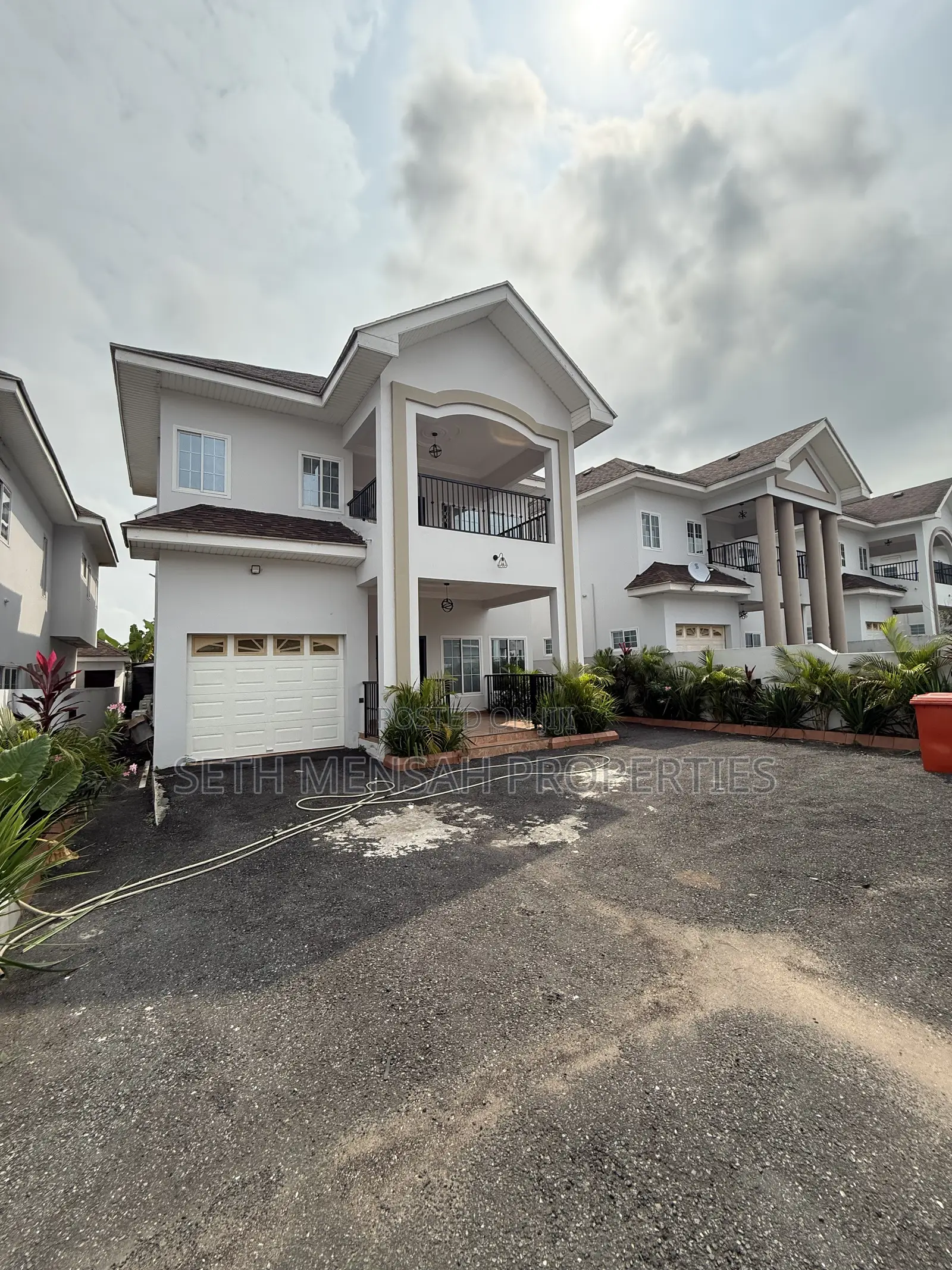 4bdrm House in 4 Bedroom House, US Embassy Area for sale