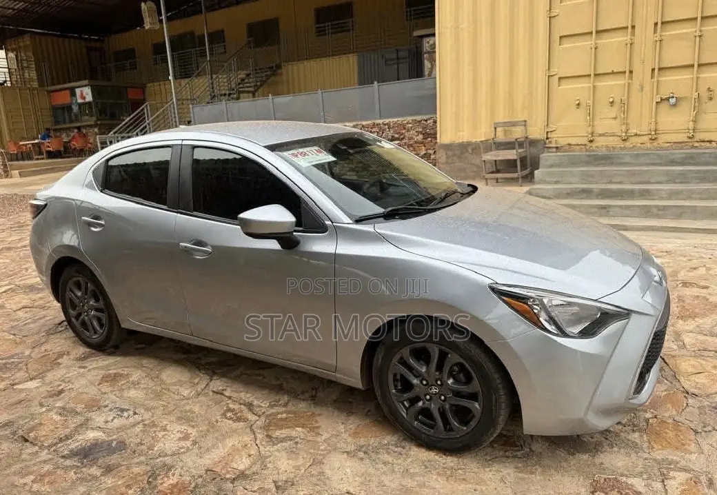 Toyota Yaris iA 1.5 FWD 2019 Silver